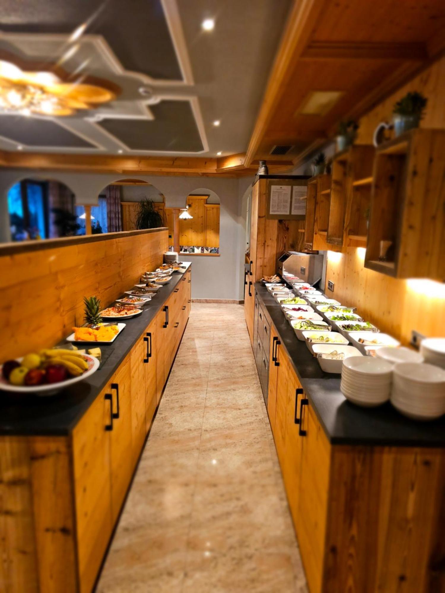 Hotel Tonnerhof Racines Eksteriør billede